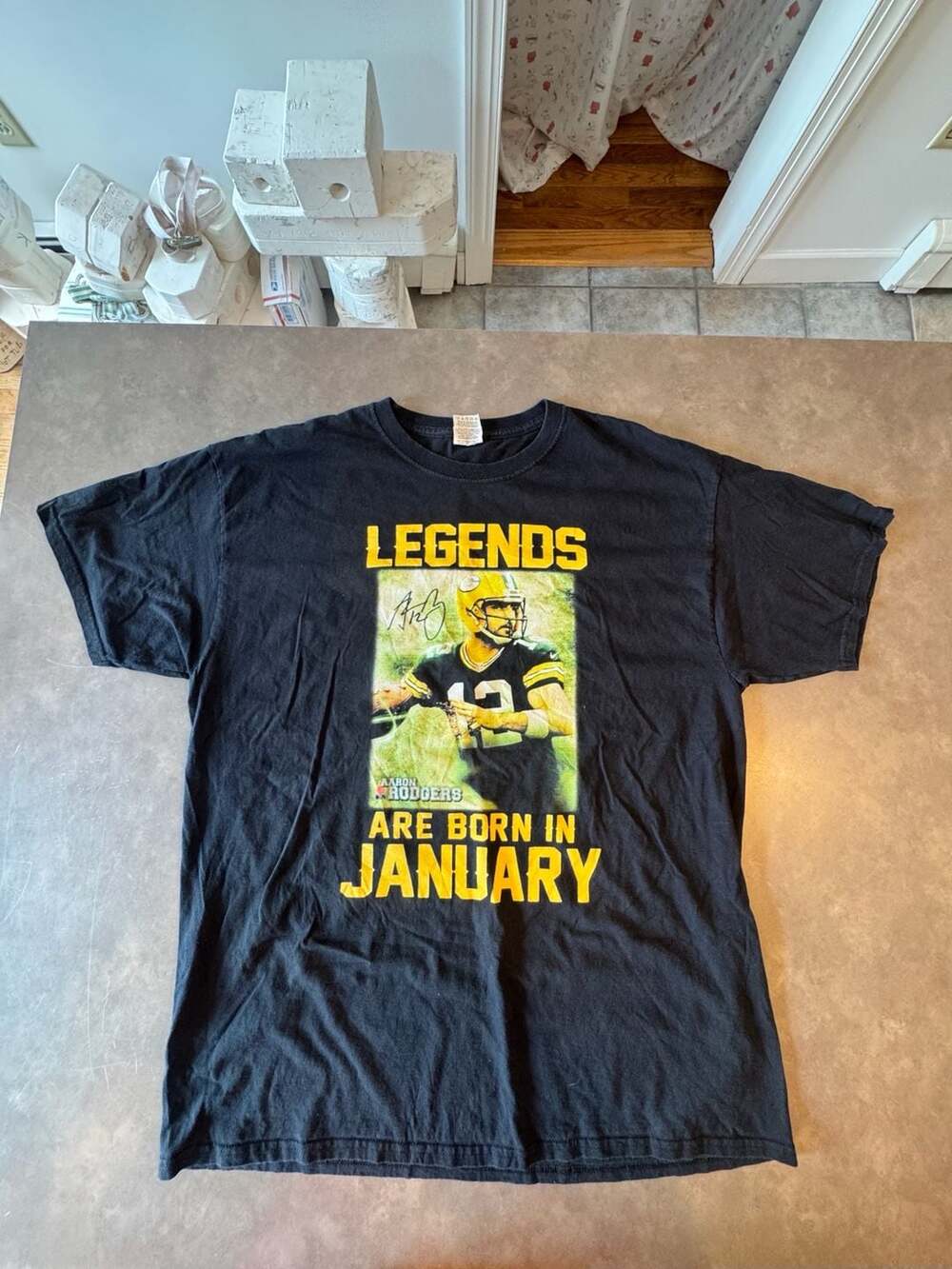 Green Bay Packers Aaron Rodgers 'Legends Are Born In January' Graphic T-Shirt